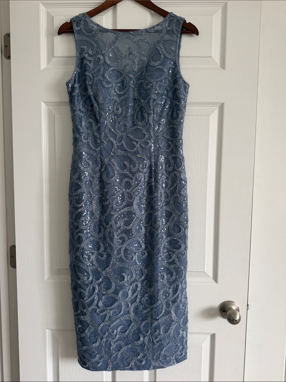 JS Collections Sequin Sheath Cocktail Dress Beaded Silver Size 4 NWT - Picture 3 of 5
